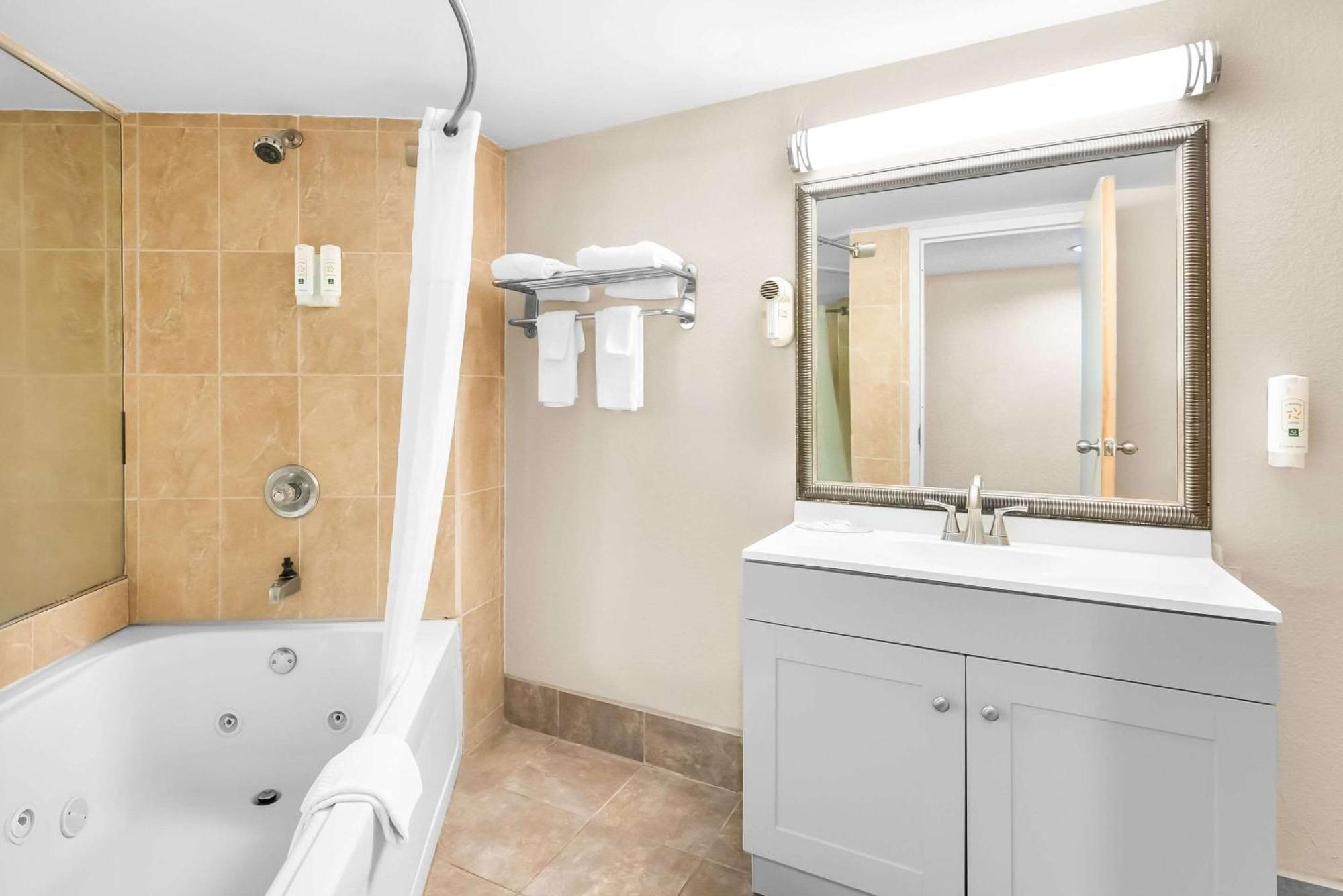 Quality Inn Selma - Smithfield מראה חיצוני תמונה